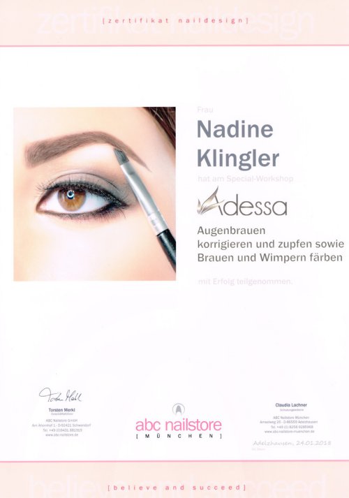 Nadine Klingler Zertifikat: Augenbrauen korrigieren und zupfen& färben.